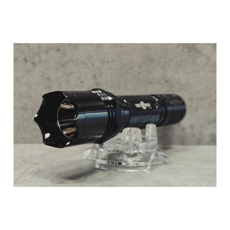 Solarforce L2 LED žibintuvėlis